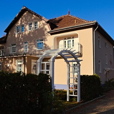 Seehotel Louise Dannenwalde Exterior photo